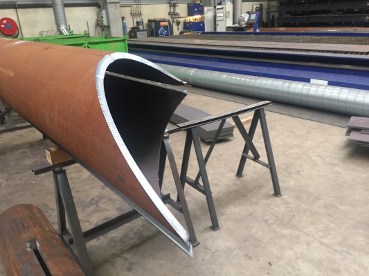 Project in de kijker: plasmasnijden van buizen diameter 610 mm dikte 25 mm lengte 12 meter