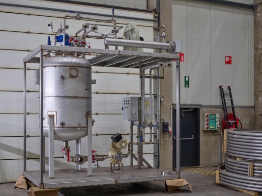 Work in progress - skid met drukvat