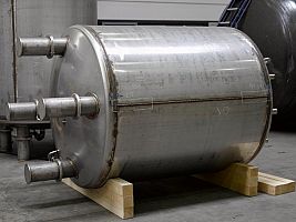 Storage tank