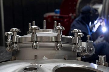 From flat plate to high end process reactor
